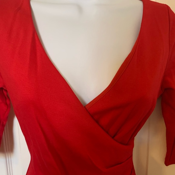 New Agaci red V-neck bodycon dress - Picture 2 of 3